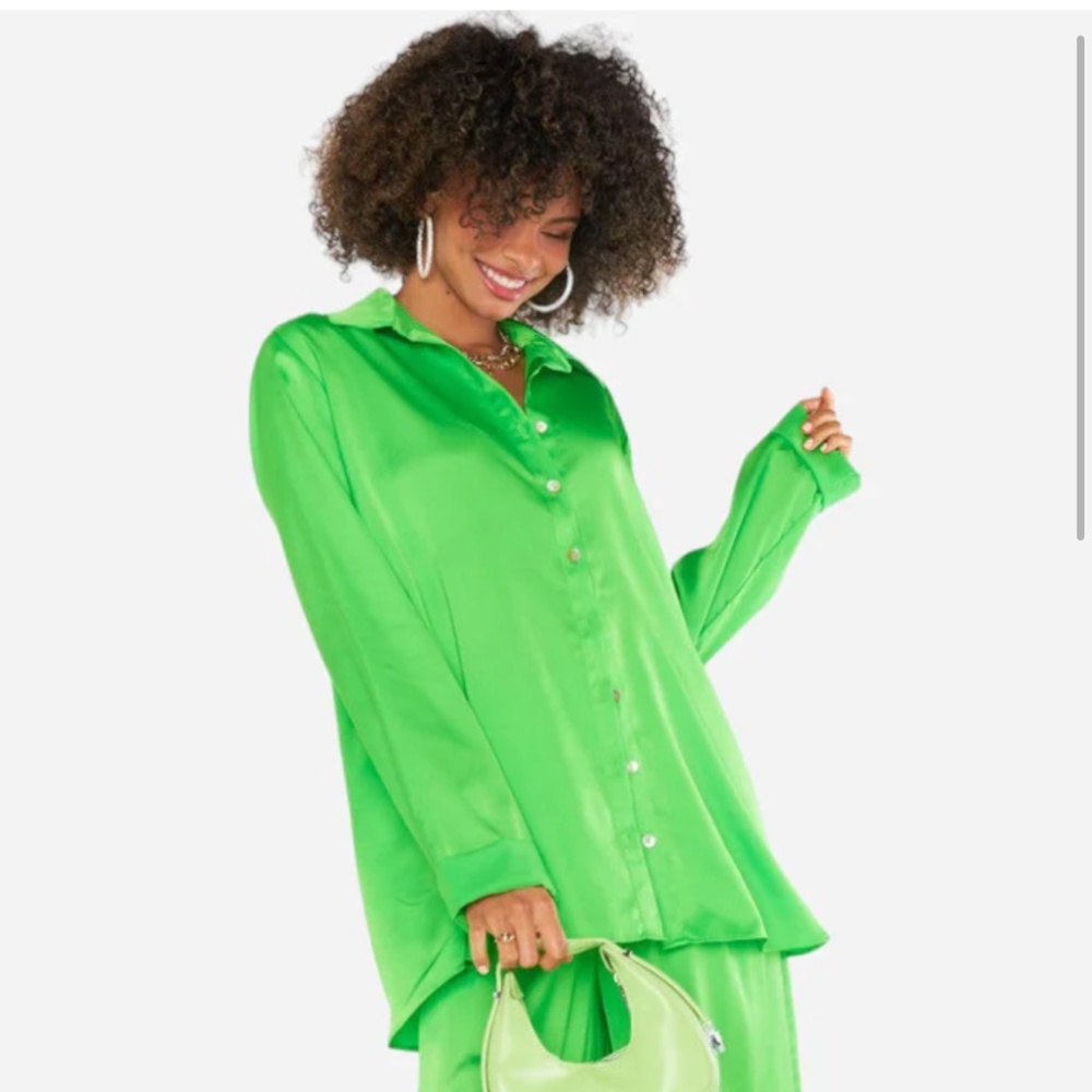 NWT Show Me Your Mumu Size M Smith Button Down